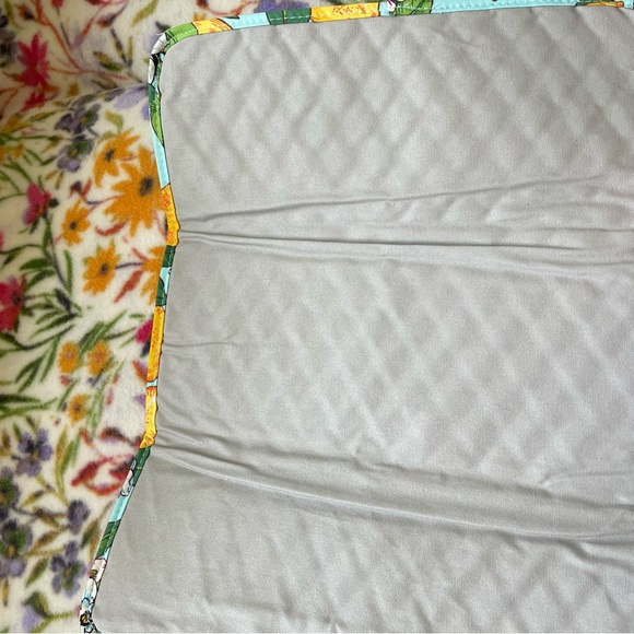 NWT Vera Bradley Lemon Grove Curling & Flat Iron Cover - Picture 4 of 6